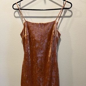 Urban Renewal UO, Crushed velvet Pink bodycon s/s mini dress, NWT. Women’s XS